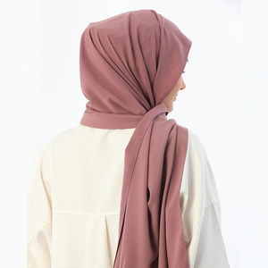 Hijab de seda <span class=keywords><strong>Medina</strong></span> para mujeres musulmanas tela de gasa Color sólido de alta calidad Hijab de seda <span class=keywords><strong>Medina</strong></span> Premium para mujeres musulmanas - Product Image 3