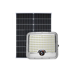 Nouveau projecteur solaire LED extérieur à lentille PC avec télécommande, capacité de la <span class=keywords><strong>batterie</strong></span> 100W 200W 300W 400W - Product Image 1
