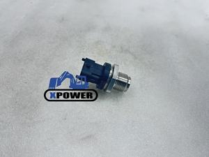 Sensor de Riel de Alta Presión de Combustible 0281002707 21407309 55576178 504247741 para 1.3 1.9 2.0 2.4 D JTD JTDM para Excavadora PC200-8 - Product Image 4