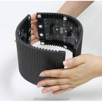 Écran LED flexible VORTEX à grand angle de vue P1.9, mur LED souple pliable pour les salles d'exposition publiques multi-audiences