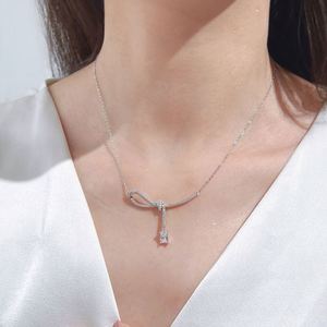 สร้อยคอเงินแท้ 925 ดีไซน์โบว์ประดับเพชรซิคอเนีย 5A รุ่น Dylam Elegance High Jewel ไม่ลอก ไม่ดำ สำหรับงานแต่งงานและงานเลี้ยง - Product Image 3