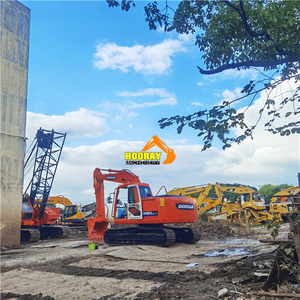 Excavadora Hidráulica Usada Doosan 150LC-7 - Motor Original y Bomba PLC |   Rodamiento del Motor Incluido |   Modelo 2022 |   15 TONELADAS |   Bueno - Product Image 4