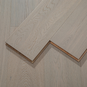 Parquet en chêne massif CE, finition mate brossée UV multicouche, grade AB, silencieux, à clipser, largeur 15 mm, pour projets immobiliers - Product Image 1