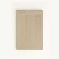 Receveur de douche H1 BMC beige sable chaud avec sortie latérale dissimulée, texture pierre, surface antidérapante classe C et base renforcée