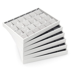 Tùy Chỉnh 32 Mảnh Khay Đồ Trang Sức Stackable Nhung Chuỗi Dài Lớn Vòng Cổ Mặt Dây Chuyền Tổ Chức Đồ Trang Sức Hiển Thị Đứng - Product Image 4