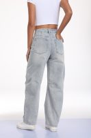 Jean droit en denim délavé bleu clair pour femme avec effet whiskers – Pantalon tendance pour femme