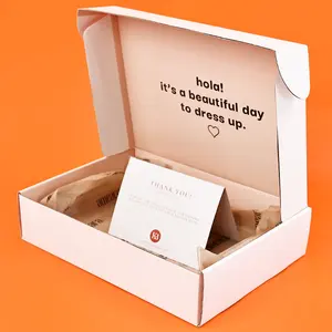 Зеленая квадратная бумажная коробка, напечатанная внутри и снаружи упаковочная коробка для одежды из крафт-бумаги
