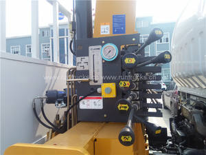 شاحنة بضائع ايسوزو 2 مع 5 طن x4 شاحنة رافعة قابلة للطي مركبة على شاحنة - Product Image 6