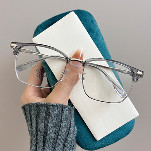 Lunettes de lecture Qianai TR90 à monture carrée, anti-lumière bleue, unisexes, avec verres en polycarbonate et monture en métal pour un usage quotidien - Product Image 1