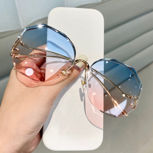 Luxury Women's Sunglasses Trendy Square Top Classic Frameless UV400 High Quality Luxury Fashion White Metal <b>Frame</b> - Product Image 5