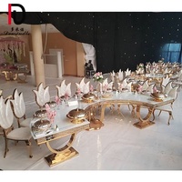 Dubaï style or en acier inoxydable demi-lune plateau en mdf table à manger de mariage