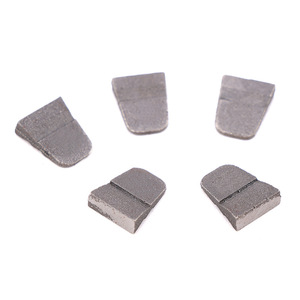 Cales en fonte pour renforcement de haches et marteaux 1P1.5P2P, pièces de machines agricoles - Product Image 1