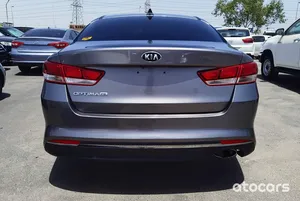 <span class=keywords><strong>Kia</strong></span> <span class=keywords><strong>Optima</strong></span> 2.0 - 2017 d'<span class=keywords><strong>occasion</strong></span> entièrement chargée et propre-Voitures grises prêtes à partir - Product Image 2