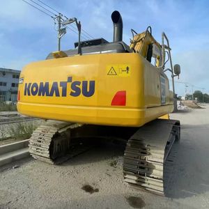 Komatsu รถตักดินไฮดรอลิกแบบ PC200มือสองเหมาะสำหรับงานก่อสร้าง/ขุดเพื่อการเกษตร - Product Image 5