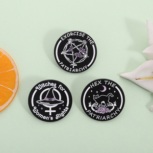 Alfileres de esmalte de bruja feminista exorcizar <span class=keywords><strong>el</strong></span> diseño del patriarcado brujas para mujeres broche de derechos insignia de solapa regalos de joyería al por mayor - Product Image 2