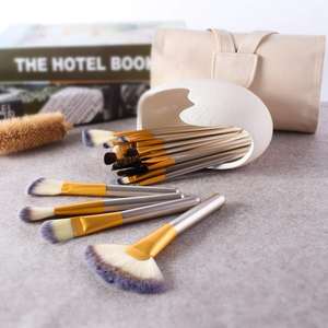DailyQueen 24 pièces ensemble <span class=keywords><strong>de</strong></span> pinceaux <span class=keywords><strong>de</strong></span> maquillage Pro outils <span class=keywords><strong>de</strong></span> poudre manche en bois doré <span class=keywords><strong>Champagne</strong></span> correcteur en gros chaud 24 pièces faire des pinceaux - Product Image 5