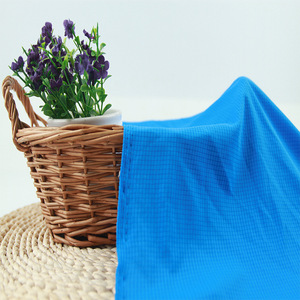 <span class=keywords><strong>50D</strong></span> Trọng lượng nhẹ nhanh chóng làm khô hai mặt nhỏ lưới vuông vải 100/135g Polyester T-shirt thể thao Marathon thăng hoa khô - Product Image 3