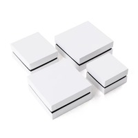 Vente en gros Stock Boîte à bijoux vide écologique blanc rigide haut de gamme avec logo personnalisé Boucle d'oreille en carton Mini collier de luxe en papier