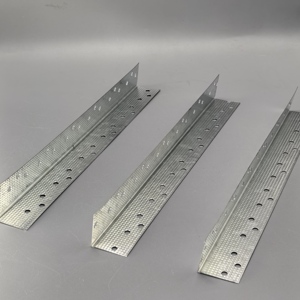 Profilé d'angle en métal perforé pour cloison sèche, 1 1/4 pouce, acier galvanisé haute résistance, usage hôtelier, 3000 mm - Product Image 1