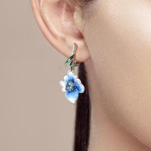 Orecchini a Cerchio Classici in Ottone con Motivi Floreali per Donne, Gioielli Ispirati alla Natura per Uso Quotidiano - Product Image 4