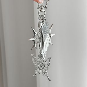Porte-clés Gothique à croix à pointes et épingles, avec ailes et papillon ajouré, breloques multiples, style Y2K Punk, étoile argentée, croix de Malte, métal vintage - Product Image 5
