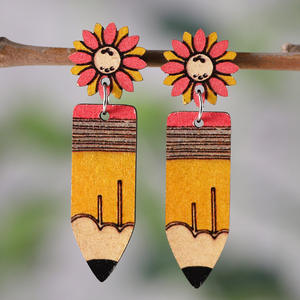 Boucles d'oreilles en bois cadeau de fête des enseignants tournesol crayon pendentif boucles d'oreilles pour femmes Uionen 1145 - Product Image 1