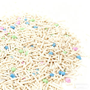 ทรายแมวเบนโทไนต์สีแดง ชมพู ฟ้า เขียว เทา คละสี ผสมพืช สำหรับแมว - Product Image 1