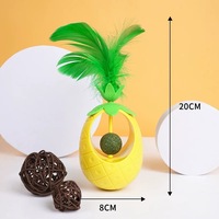Balle interactive moderne classique à la catnip et plumes, distributeur de nourriture en forme d'ananas, jouet stimulant pour chat contre l'ennui