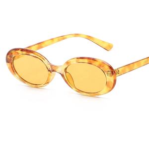 <span class=keywords><strong>2023</strong></span> femmes vente chaude coloré mode <span class=keywords><strong>lunettes</strong></span> de soleil à la mode UV400 lentilles cadre ovale bleu blanc or rouge nouveau Style <span class=keywords><strong>lunettes</strong></span> de soleil - Product Image 1