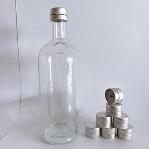 Botellas de vidrio absoluto de <span class=keywords><strong>Vodka</strong></span> de <span class=keywords><strong>1000ml</strong></span> con tapa de plástico - Product Image 2
