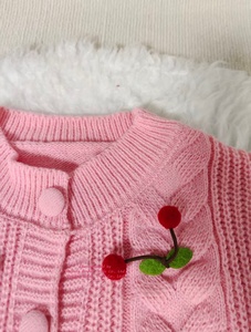 <span class=keywords><strong>Cardigan</strong></span> Curto Estilo Doce Coreano para Mulheres Outono Inverno 2025 Novo Detalhe de Cereja Solto Ajuste Confortável Redutor de Idade - Product Image 5