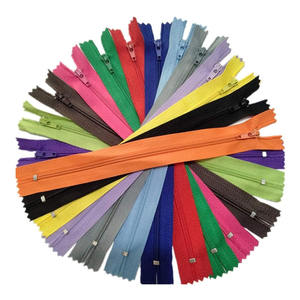 Fournisseur direct d'usine, en stock, fermeture éclair en nylon n°3 de haute qualité, vente en gros de fermetures éclair en nylon de haute qualité en rouleau - Product Image 2