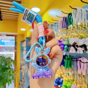 Portachiavi con Coniglio Astronauta Cartoonesco, Ciondolo 3D in Resina Colorata Elettroplaccata per Borse e Zaini - Product Image 1