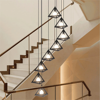 Triangle 6 tête E27 suspension meilleur vendeur en gros plat duplex fer escalier lustre noir Multihead escalier lumière