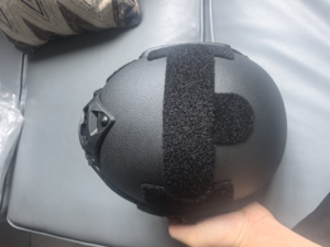 Casco de Protección Deportiva DFV02 1080G de Plástico Grueso para Ciclismo, Esquí y Cosplay, Color Negro y Verde - Product Image 5