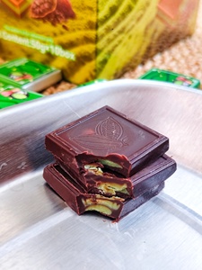 KENLAIFU HALAL Cioccolato al gusto Matcha con ripieno di Matcha al centro - Snack Casual - Product Image 1