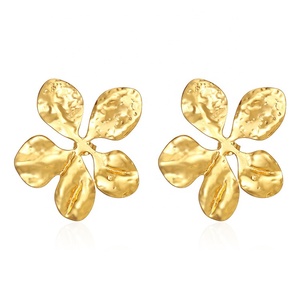 Venta caliente impermeable Vintage Acero inoxidable 18K oro aro declaración Stud diseñador pendiente otros pendientes de joyería de moda - Product Image 3