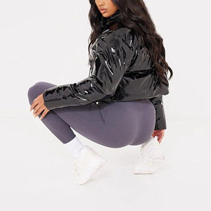 Manteau d'hiver personnalisé <span class=keywords><strong>en</strong></span> duvet de canard brillant de couleur chocolat pour femmes <span class=keywords><strong>veste</strong></span> courte <span class=keywords><strong>en</strong></span> <span class=keywords><strong>vinyle</strong></span> à bulles d'air - Product Image 6