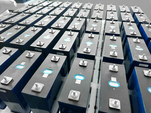 314Ah เซลล์แบตเตอรี่ LiFePO4เกรด A <span class=keywords><strong>3</strong></span>.2V UN38.<span class=keywords><strong>3</strong></span> msds สำหรับระบบเก็บพลังงานแสงอาทิตย์ - Product Image 5