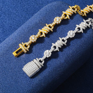 Bracciale a Maglie a Coroncina con Fiori e Spine in Argento Sterling 925 Placcato Oro Bianco con Diamanti Moissanite VVS Iced Out da 10mm, Gioiello Unisex alla Moda - Product Image 4