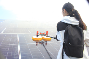 Équipement de nettoyage de panneaux photovoltaïques solaires, nettoyeur de modules PV de 5,6 m, brosse de nettoyage électrique, système d'énergie solaire - Product Image 3