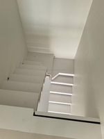 Vente en gros DIY moderne Escalier droit en tandem flottant en verre trempé Duplex à bande de roulement en bois pour application intérieure usage extérieur