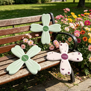 Jouet <span class=keywords><strong>Boomerang</strong></span> Mignon en Forme de Fleur de <span class=keywords><strong>Dessin</strong></span> <span class=keywords><strong>Animé</strong></span> pour Filles et Garçons, Jouet Volant en Mousse pour Activités de Plein Air, <span class=keywords><strong>Boomerang</strong></span> Retourneur à Quatre Feuilles, Petits Cadeaux OEM - Product Image 2