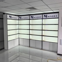 Vitrines des magasins de sacs à main haut de gamme Mobilier de décoration d'intérieur des magasins de luxe Vitrines à chaussures