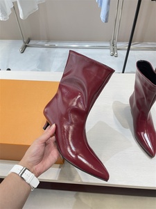 Zapatos de tacón alto de cuero genuino personalizados, a la moda, 2026, botas de tacón de aguja retro rojas con punta, cómodas y transpirables - Product Image 6