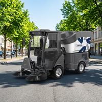 Balayeuse routière multifonctionnelle électrique autotractée avec capacité de bac de 1 m³, largeur de nettoyage de 2100 mm, batterie de 40,75 kWh