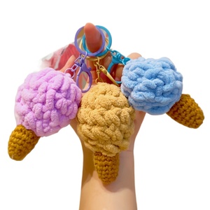 Poupée en peluche crochetée à la main en fil <span class=keywords><strong>de</strong></span> coton, motif crème glacée, ultra douce, petit <span class=keywords><strong>cadeau</strong></span>, porte-clés, pendentif, poupée exquise à clipser - Product Image 1