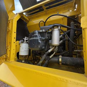 Excavatrice Komatsu PC200-8M0 Modèle 2024 Poids opérationnel de 20 tonnes Capacité de la cuve de 0,8 m Puissance de 110 kW pour les projets de carrière et minières - Product Image 4