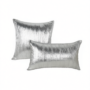 Ensemble de coussins décoratifs en similicuir argenté moelleux, 18 x 18 et 45 x 45 cm, housses amovibles et lavables en polyester, carrés - Product Image 1