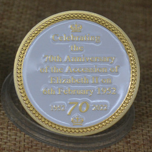 Medalla de moneda conmemorativa chapada en oro de 24K de la Reina Isabel <span class=keywords><strong>II</strong></span> - Product Image 2